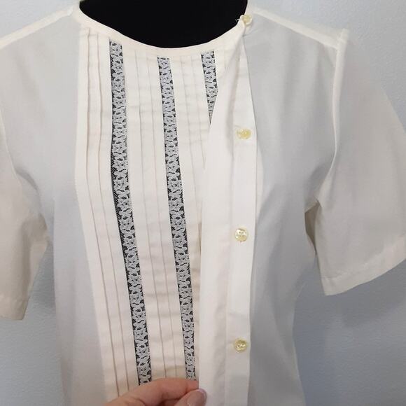 Vintage 80s Sheer Lace Button Up Shirt Tuxedo Pleated Cream Short Sleeve Retro - Picture 4 of 10